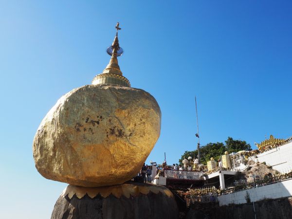 ミャンマー・ヤンゴン「そうだ ゴールデンロック、行こう」の写真