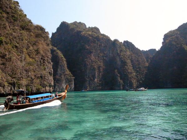 タイ・クラビ「タイ旅行（グラビ）」の写真：ホテル前の屋台のチャーハンが大好きな味で...