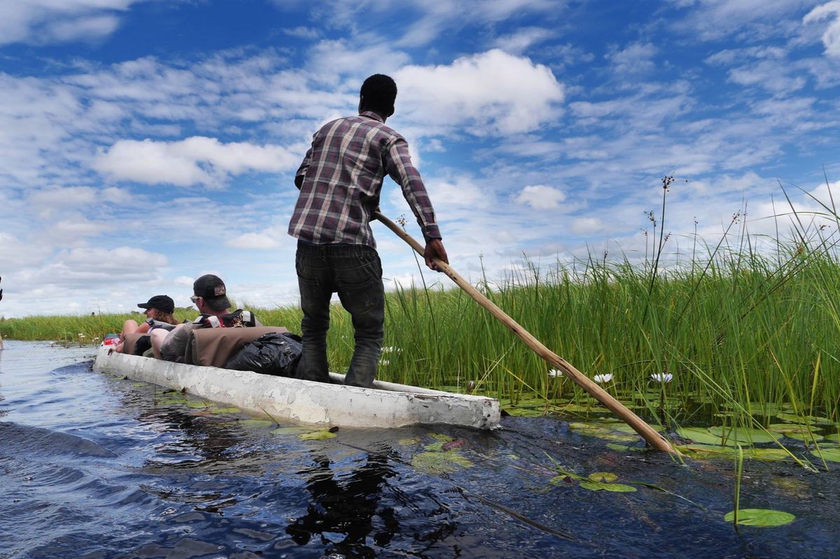 ボツワナのオカバンゴ湿地帯。
雨季と乾季でその様子は異なるようです。