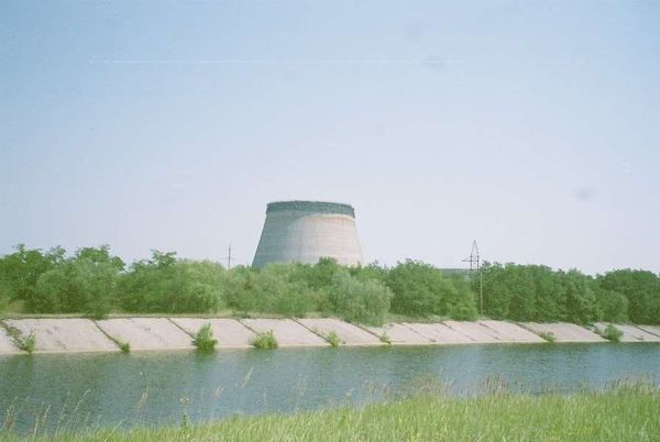 ウクライナ・キエフ「2007年 ウクライナ　チェルノブイリ」の写真：原発プラントです。