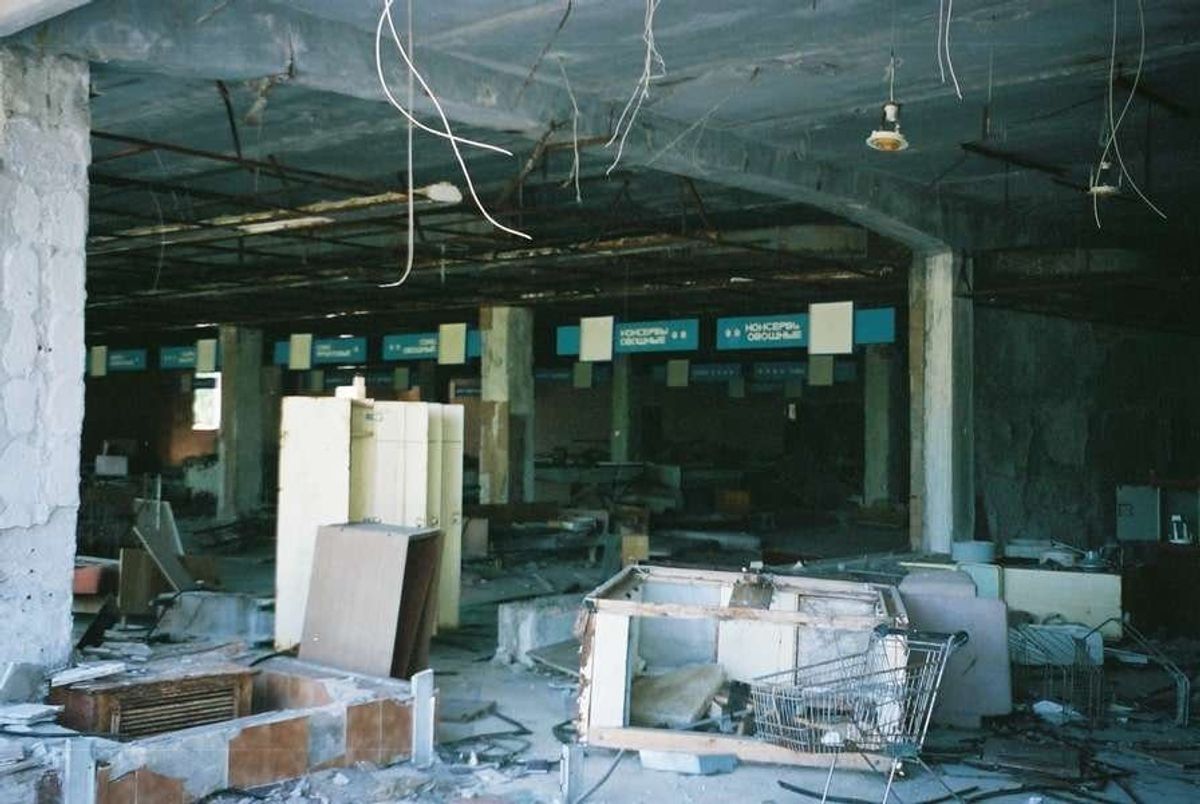 スーパーマーケット。1986年の事故当時のまま。
