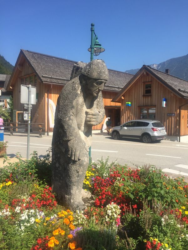 オーストリア・ザルツブルク「オーストリア🇦🇹」の写真：ハルシュタットとザルツブルク