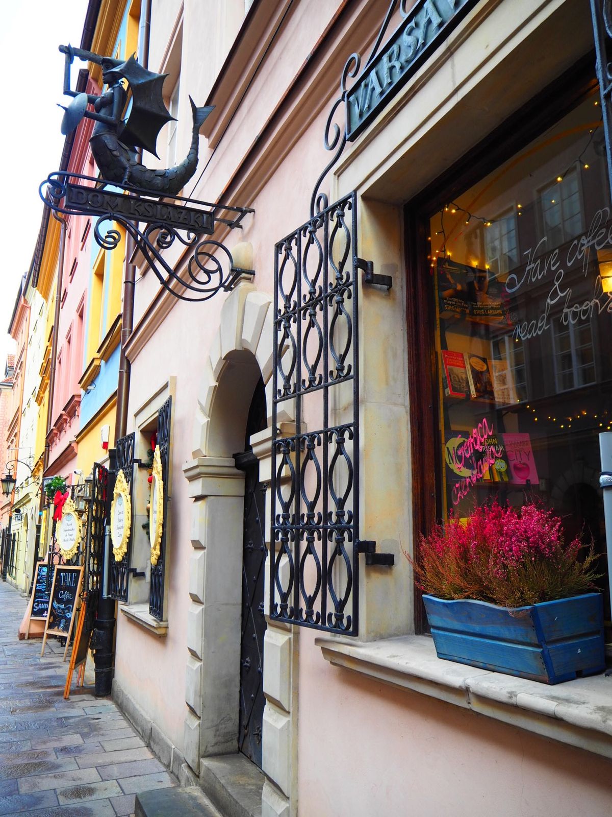 ワルシャワの旧市街。
街中は音楽であふれていた。
クリスマスの余韻も…