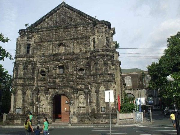 フィリピン・マニラ「2007年 フィリピン　マニラ　ホスピタリティとカオスの街」の写真：マラテ・チャーチ