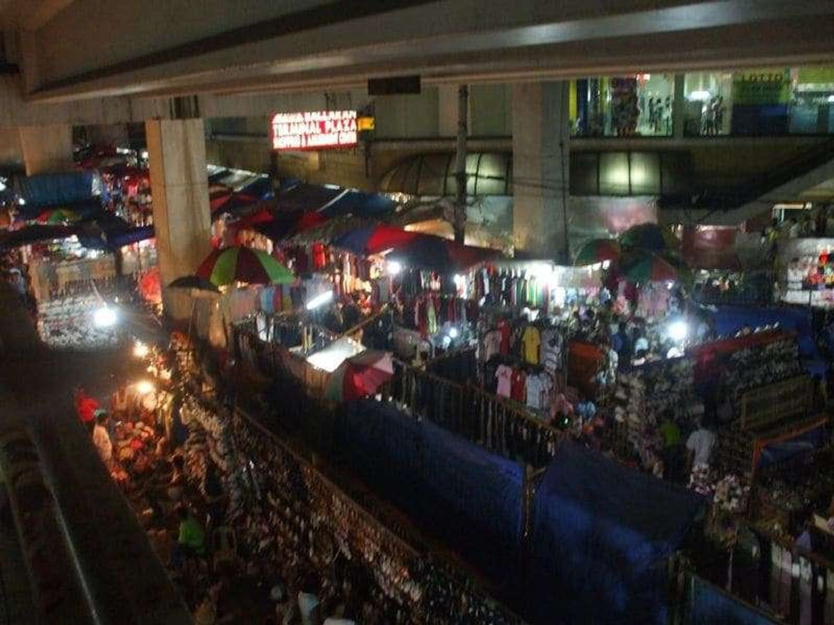 マニラ夜の市場