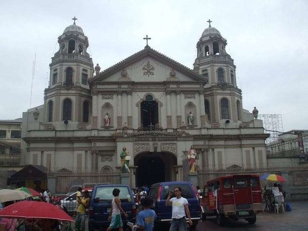 フィリピン・マニラ「2007年 フィリピン　マニラ　ホスピタリティとカオスの街」の写真：教会ですが詳しくは忘れました。