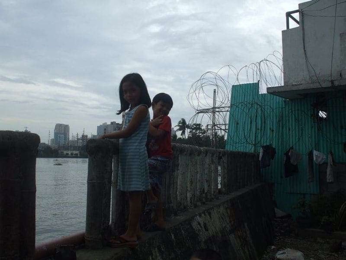 近所の子供達
さすがはフィリピン英語が子供のころからペラペラです。