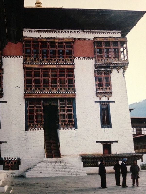 ブータン・パロ「雲龍の国」の写真：ティンプーにある、国王のゾン