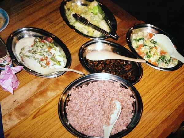 ブータン・パロ「雲龍の国」の写真：唐辛子がおかずのメイン。激辛なんてもんではない