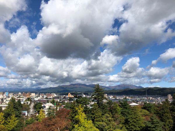 日本・福島「福島」の写真：鶴ヶ城からの眺め

酒蔵ではたくさん試飲...