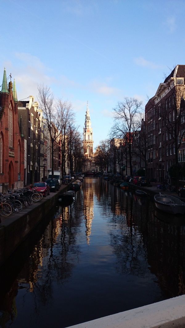 オランダ・アムステルダム「オランダ旅行」の写真：とても可愛らしいお家が並んでいるのが印象...