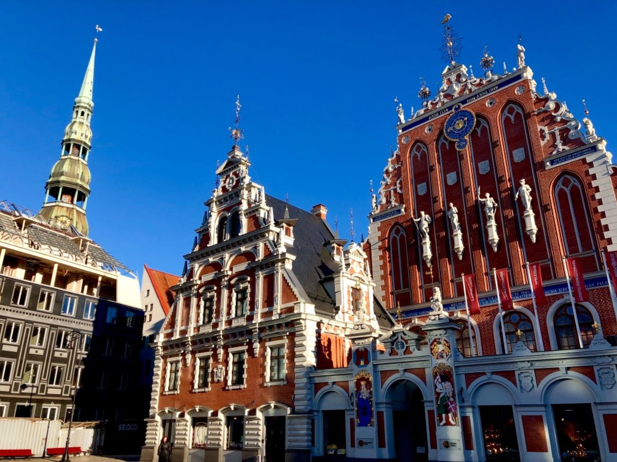 ブラックヘッド会館
