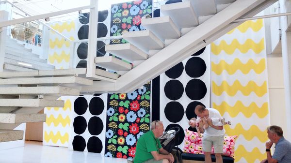 フィンランド・ヘルシンキ 、スオメンリンナ、タンペレ「フィンランド🇫🇮1人旅」の写真：マリメッコ本社。
ここも毎年足を運んでい...