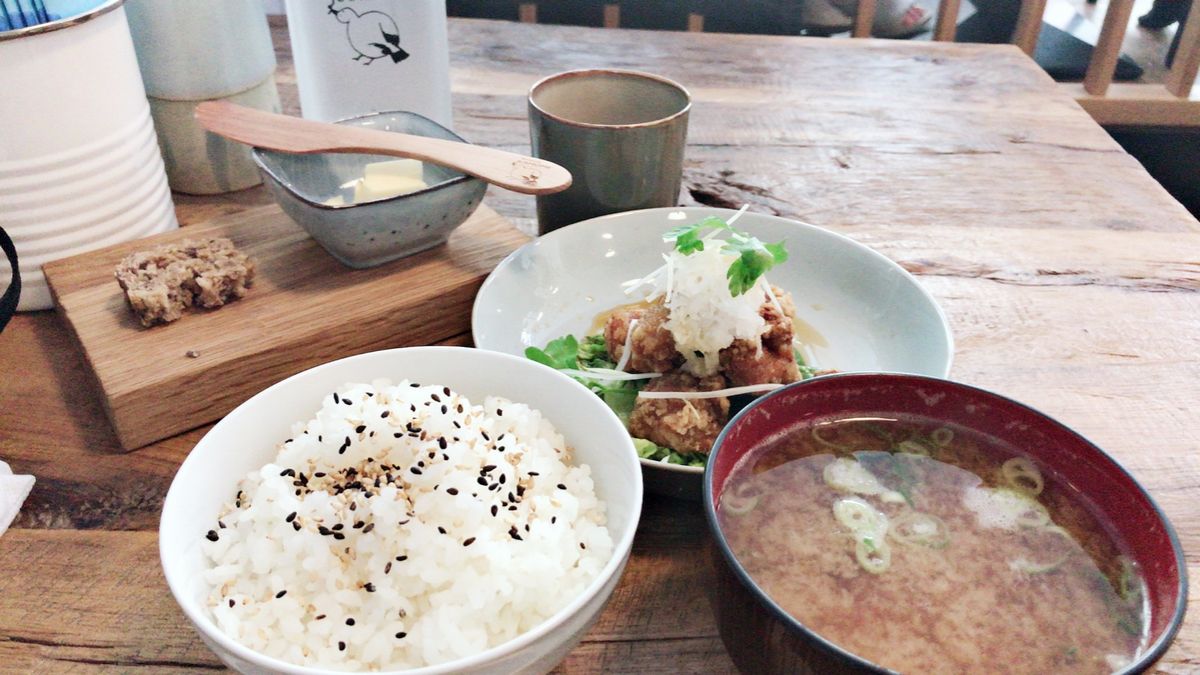 かもめ食堂。
映画が大好きでここも毎年日本食が食べたくなると訪れている。
...