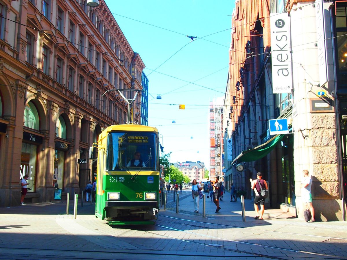 街散策も楽しい。
夏は日が長いからいくらでも散策できる。