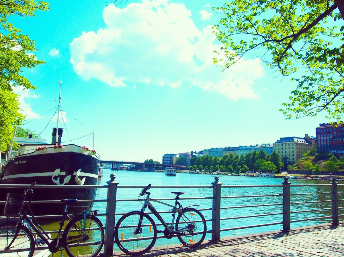 街散策も楽しい。
夏は日が長いからいくらでも散策できる。