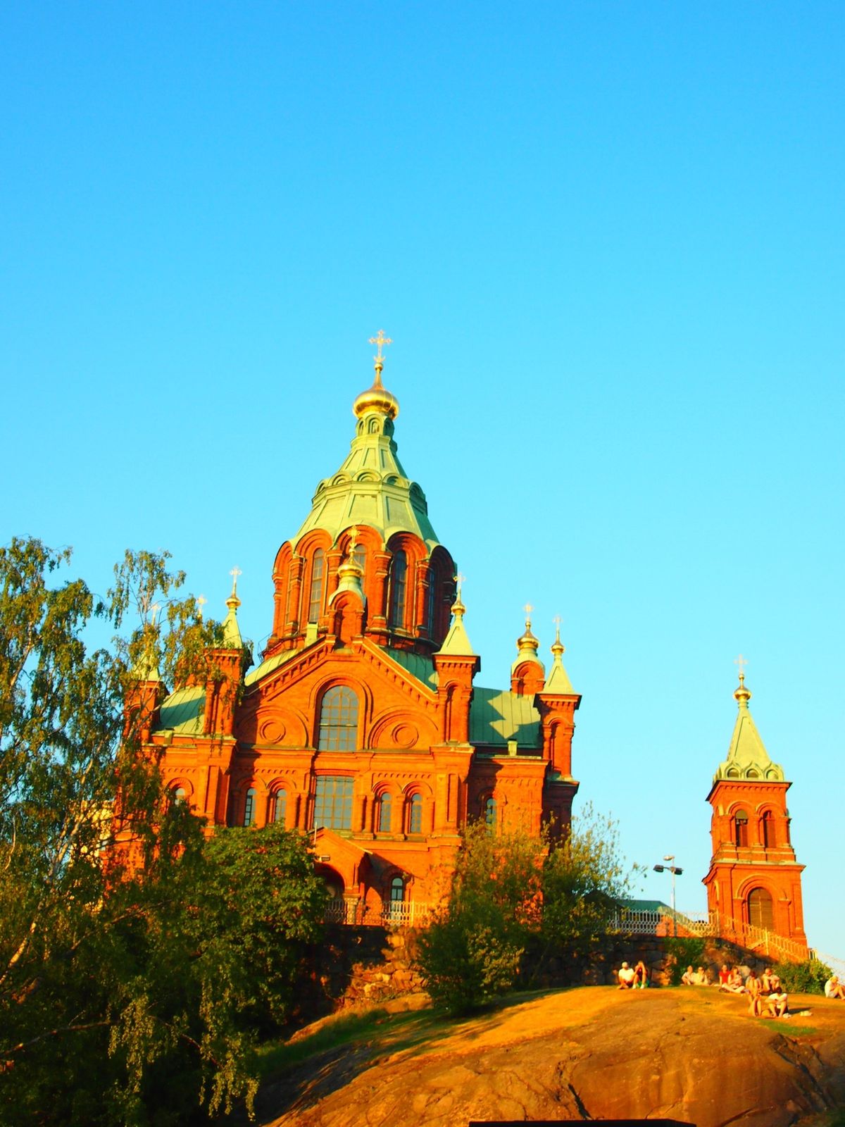 街散策も楽しい。
夏は日が長いからいくらでも散策できる。