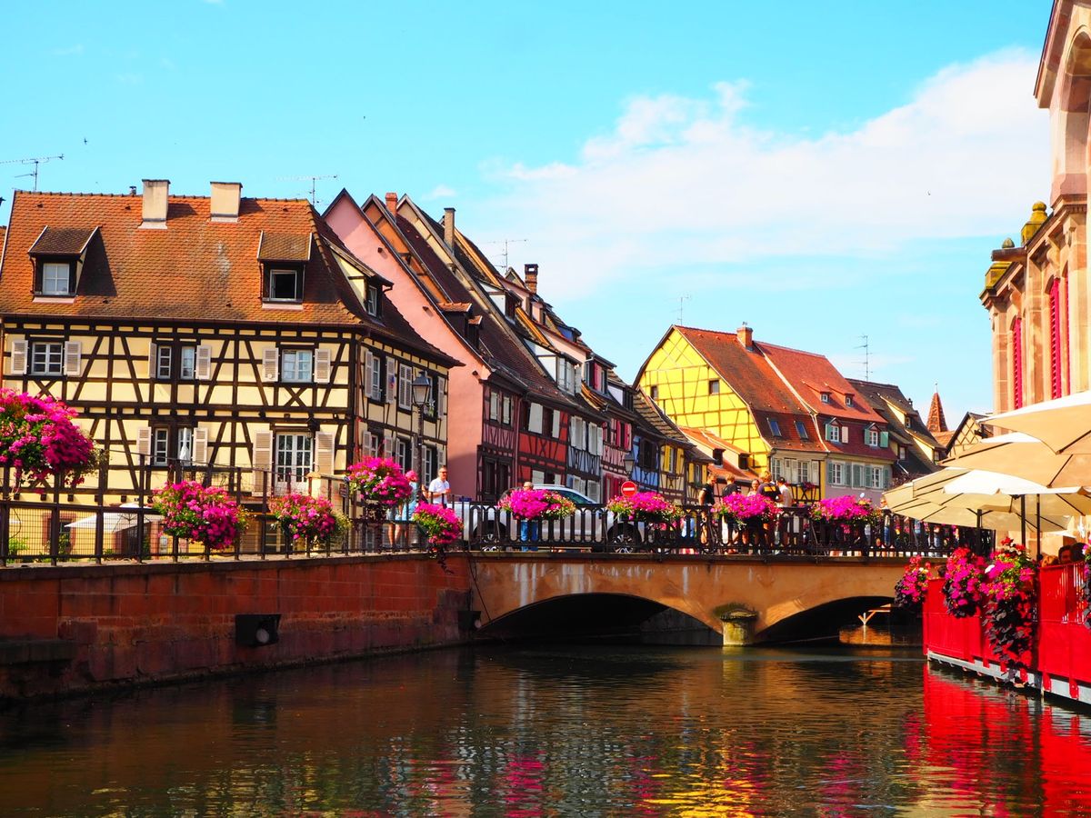 〜コルマール 〜

ハウルの動く城の舞台となった街で、1枚目はまさにシーン...