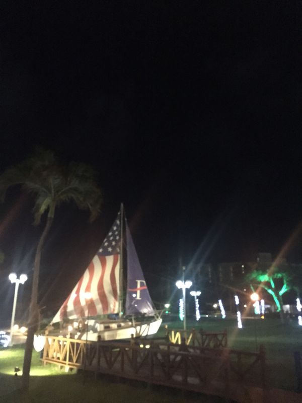 北マリアナ諸島・サイパン「サイパン」の写真：夜は、おいしいごはんを食べながらのディナ...