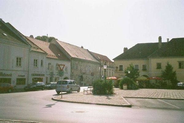 オーストリア・ウィーン「2007年 ウィーン国際空港からハンガリー、スロバキアへ。」の写真：ウィーン国際空港からのハイウェイを走った...