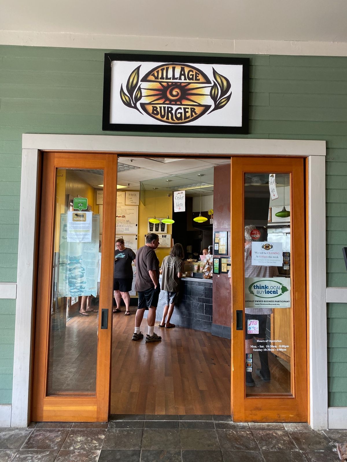 ワイメアのビレッジバーガーで遅めのランチ。
ここのバーガー、今まで出会っ...