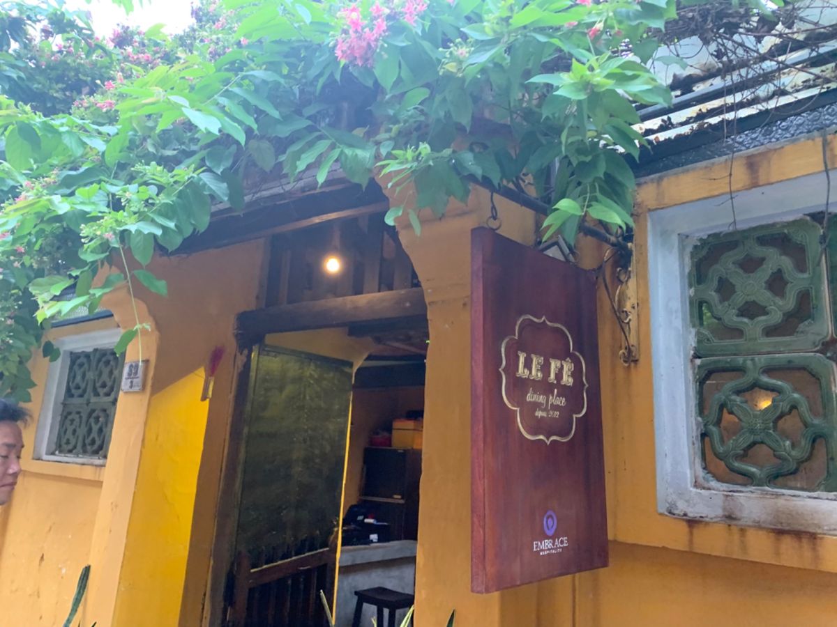 ベトナムコーヒー☕️左がホイアンスタイルで右がサイゴンスタイル♡両方甘いで...