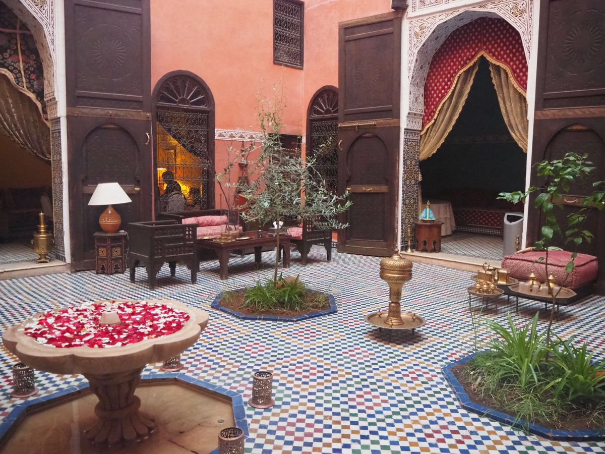 フェズの夜景と王宮、
宿泊は可愛いリヤド💕