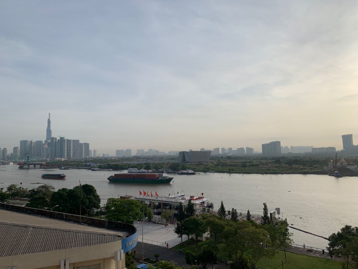 マジェスティックサイゴンホテルの朝食会場からの景色。