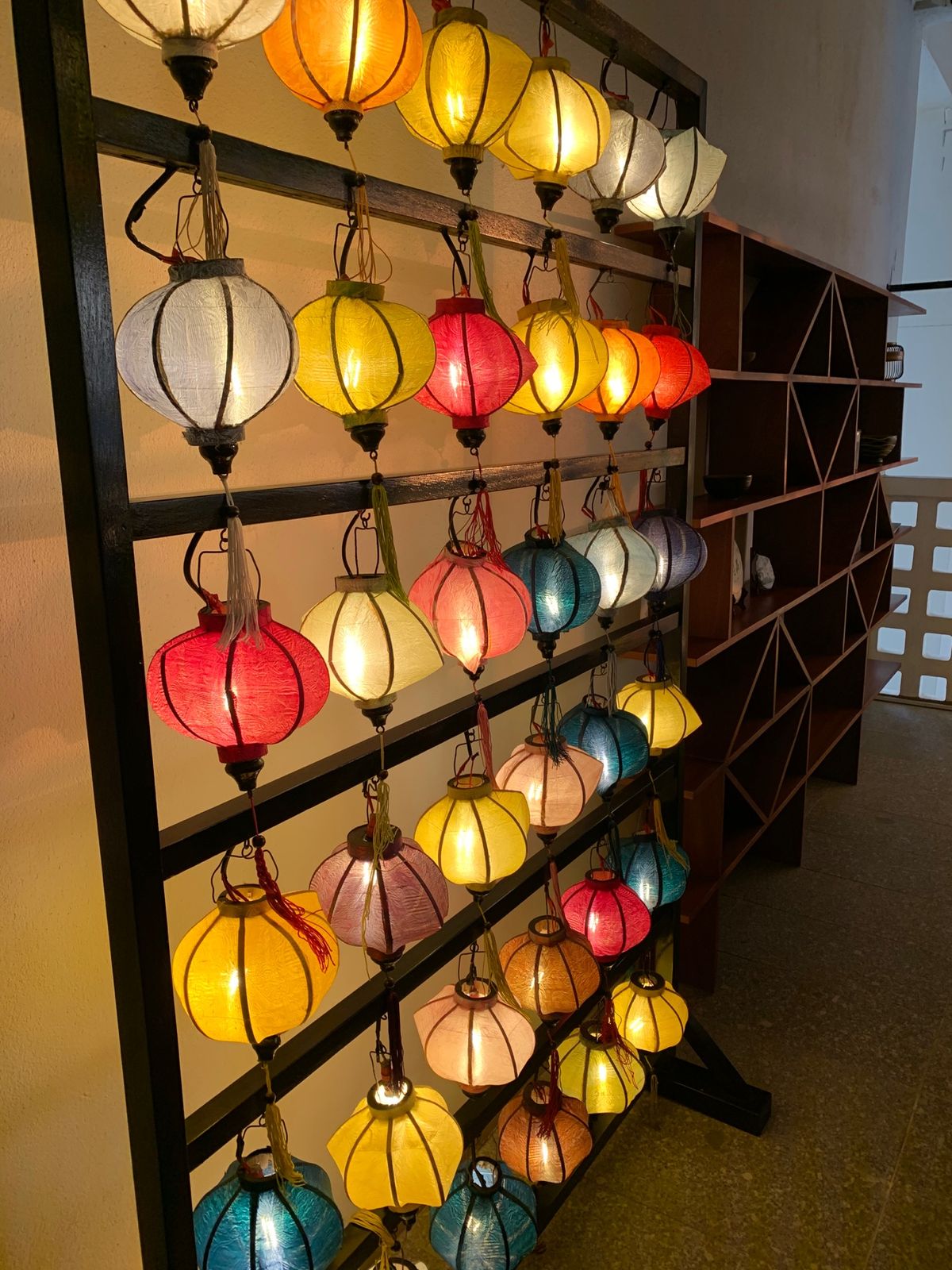 ホテルにこんなステキなランタンが！ホイアンはの期待はふくらむばかり♡inダナン