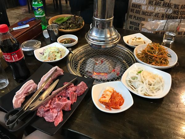 大韓民国 (韓国)・ソウル「韓国ソウルへ　ショッピングとグルメの旅」の写真：サムギョプサルを食べに行きました。