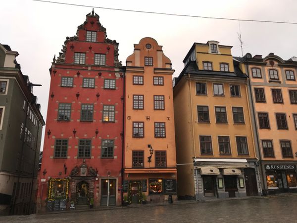 スウェーデン・ストックホルム「北欧の旅。スウェーデンへ。」の写真：ストックホルムのガムラスタン。中世ヨーロ...