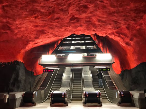 スウェーデン・ストックホルム「北欧の旅。スウェーデンへ。」の写真：地下鉄の駅めぐり　その2