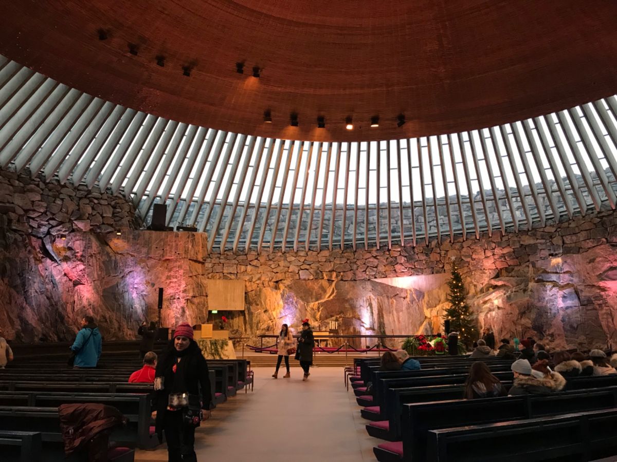 石の教会
テンペリアウキオ教会