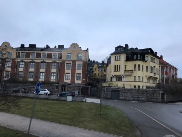 フィンランド・ヘルシンキ「北欧の旅　フィンランドのヘルシンキへ」の写真：アール・デコ様式の建物がたくさんの街並み