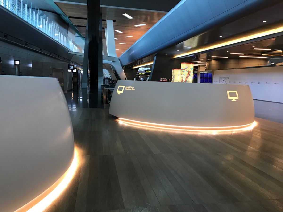 近代的でユニークなドーハ　ハマド国際空港。
とても広いので空港の中だけでも...