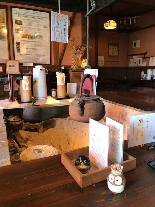 日本・長野市「長野県　戸隠で紅葉と蕎麦」の写真：趣きのあるお蕎麦屋さん。
美味しかったです。