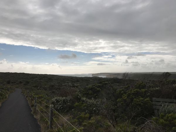 オーストラリア連邦・メルボルン「オーストラリア　グレートオーシャンロード　ドライブの旅」の写真：最後に訪れたThunder cave
た...