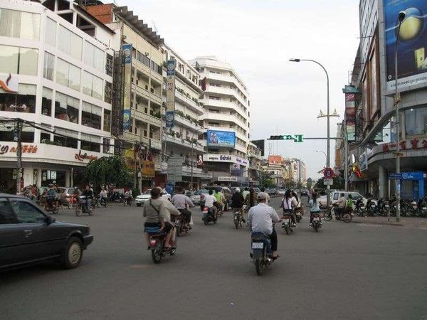 カンボジア・プノンペン「2008年 カンボジア 首都プノンペン~ベトナム国境の街バベット」の写真:プノンペンの中心部