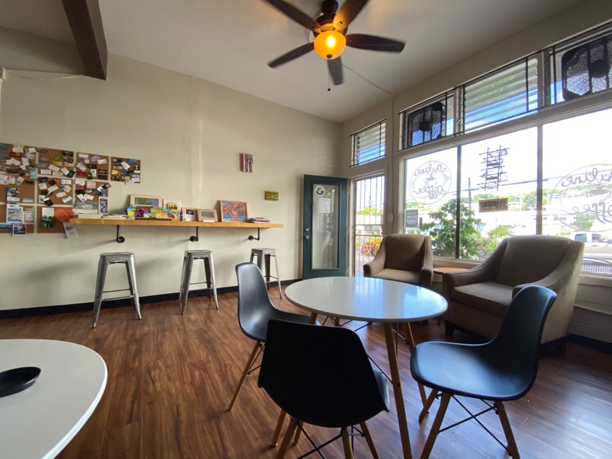 コーヒーの農園をあとにし、近くのカフェに移動した。

「Da Kine...