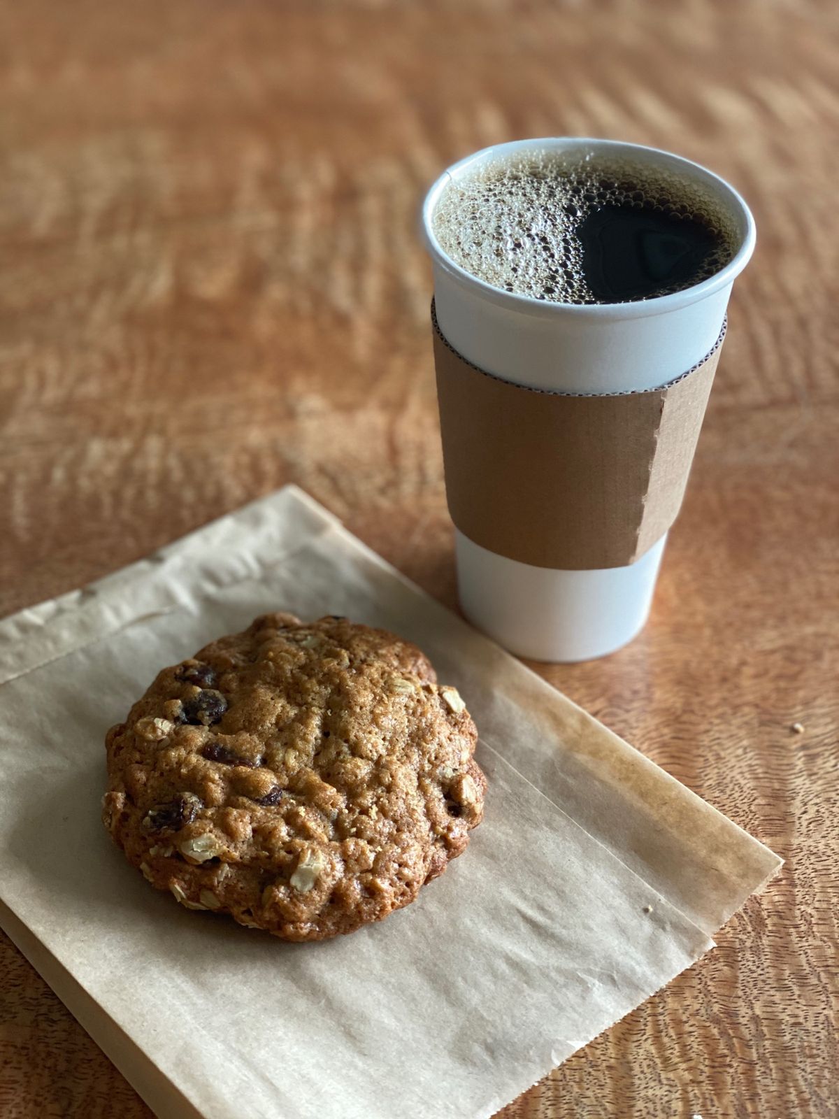 帰り道「Ka Lae Coffee」でコーヒーとクッキーで休憩。

自然派...