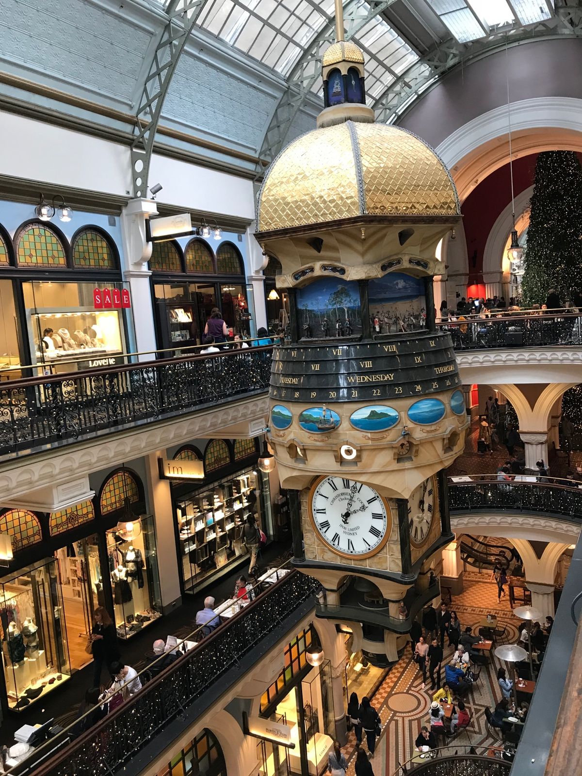 クイーンビクトリアビル