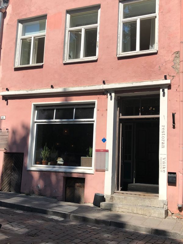 エストニア・タリン「ひとり旅」の写真：エストニアでランチ🇪🇪-
現地で探した...