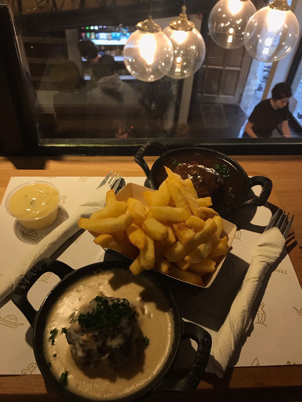 しょんべん小僧ちっさ！朝に着替えが見られる。