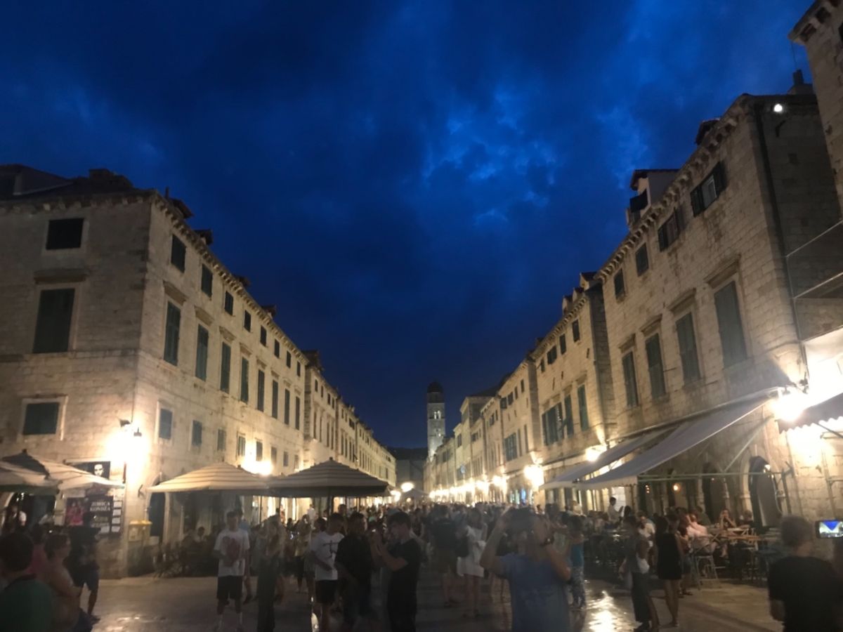 オノフリオの噴水やスルジ山の頂上からの景色は最高！
