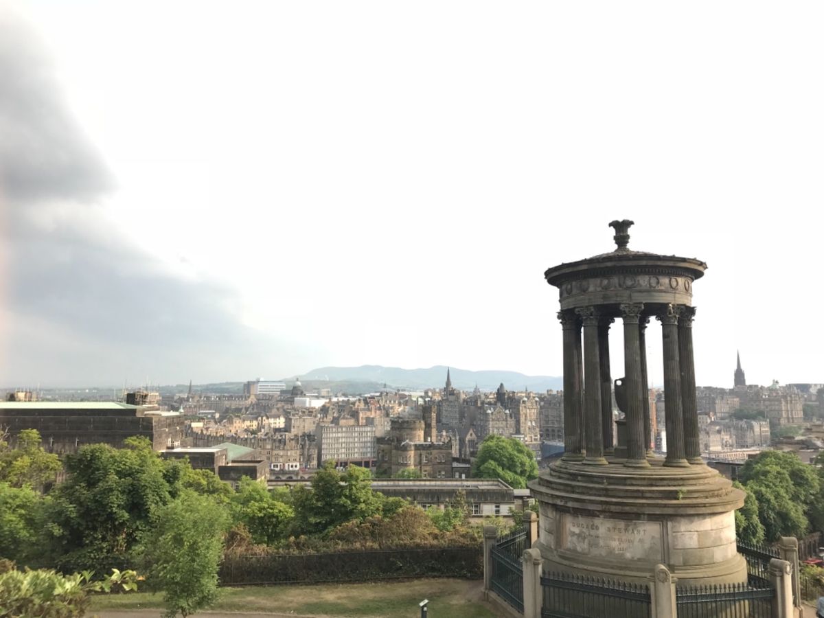 豚とか羊の血とか内臓とかのソーセージ。
好きな人は癖になるらしい。