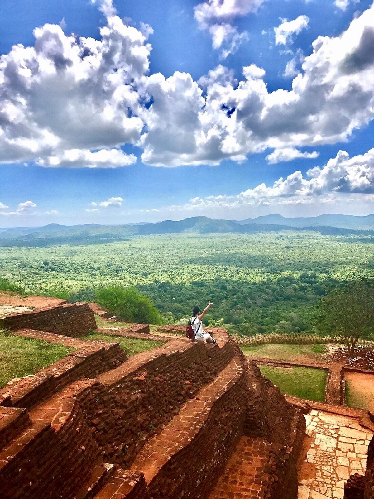 シンガポールから3泊4日でスリランカへ。 
ダンブッラ→シギリヤ→キャン...