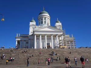 フィンランド→ハンガリー一人旅✈️
ヘルシンキでは長い夏の夜に、お買い物と...