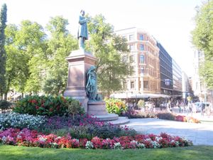 フィンランド→ハンガリー一人旅✈️
ヘルシンキでは長い夏の夜に、お買い物と...