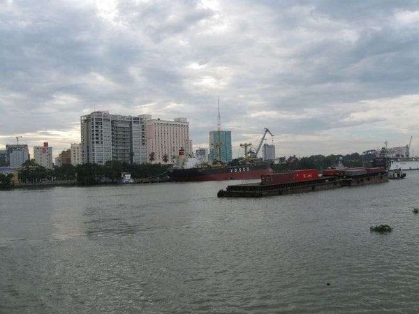 ベトナム・ホーチミン「2008年 ベトナム　ホーチミン散策」の写真：サイゴン川