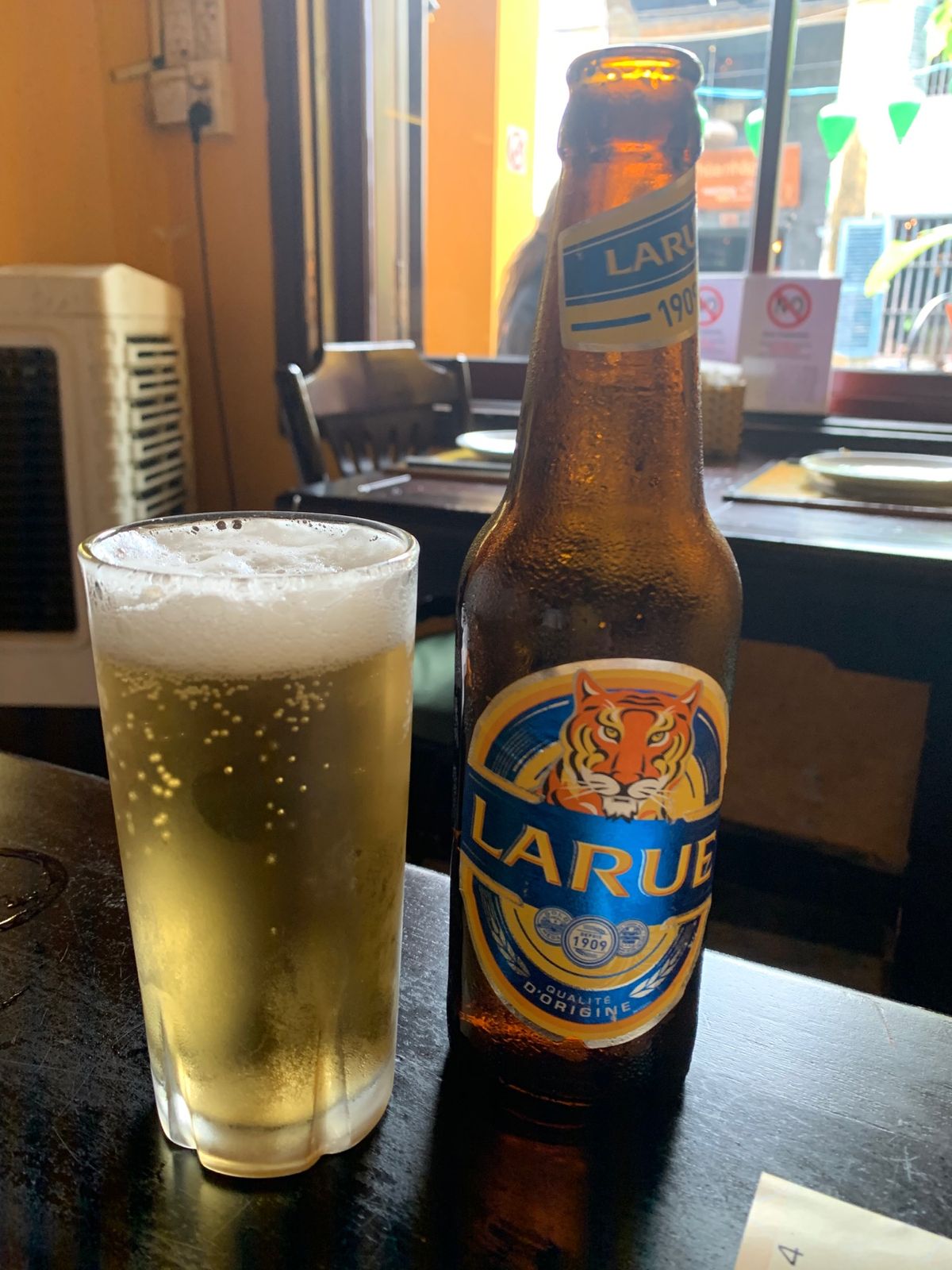 ホイアン名物のホワイトローズと揚げワンタン♡ビールに合うんだなぁ😋